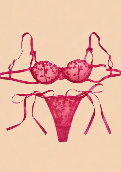 Wiązany komplet bielizny z serduszkami