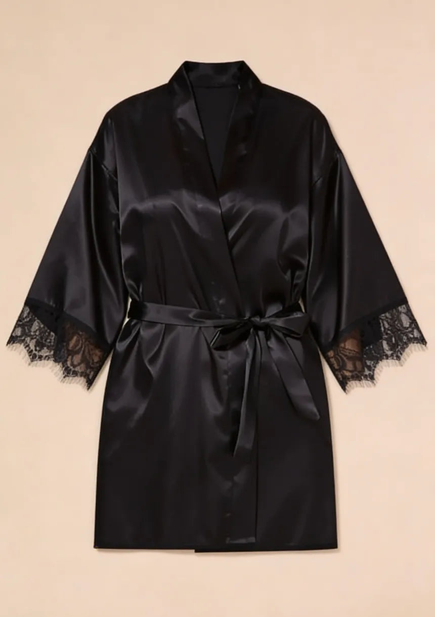 Satynowy szlafrok peniuar z koronką