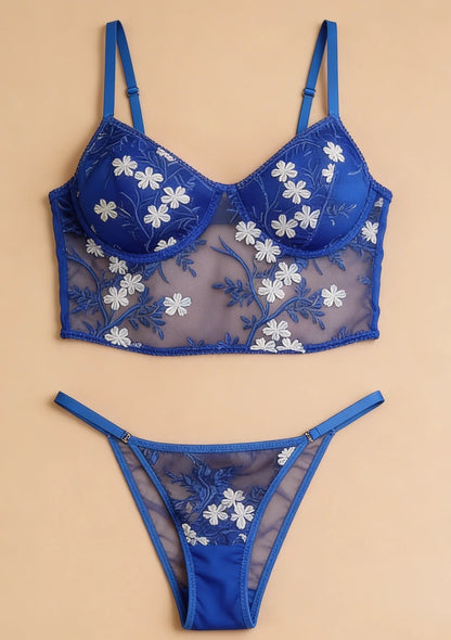 Komplet bielizny koronkowej z motywem kwiatów