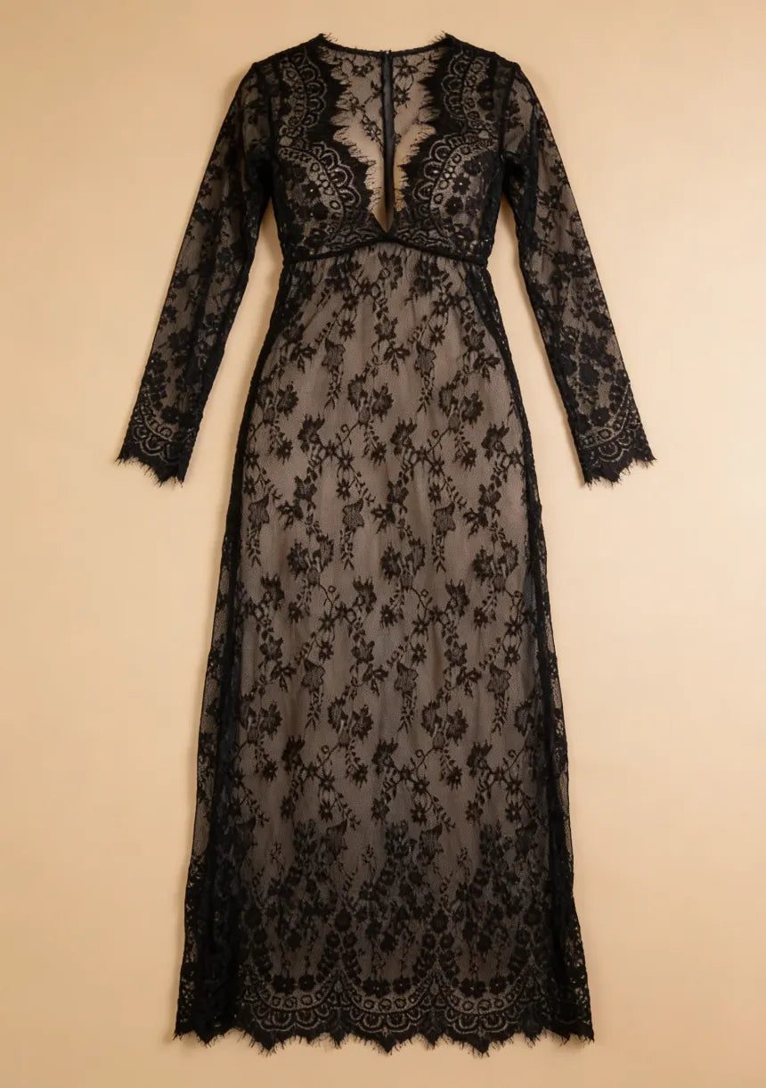 Długa koronkowa koszula nocna