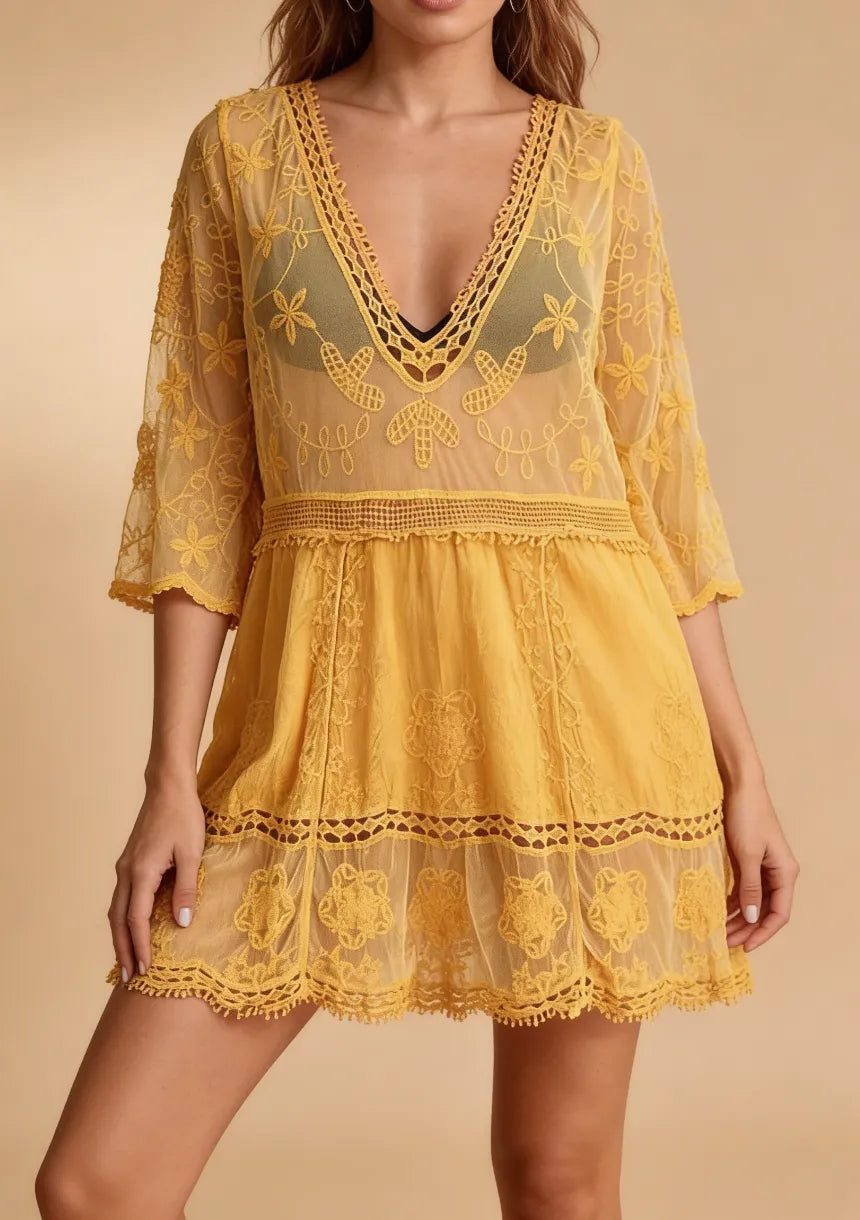 Koronkowa sukienka plażowa z dekoltem "V"