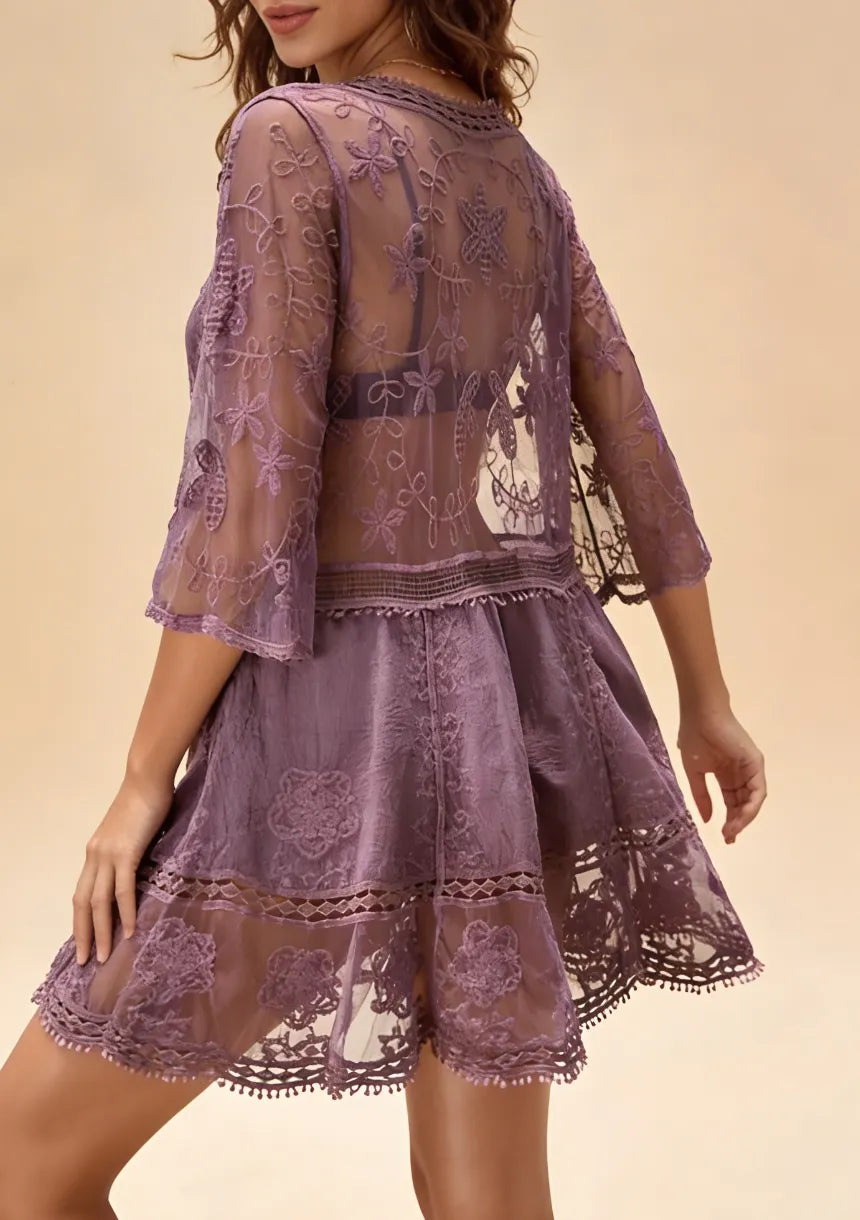 Koronkowa sukienka plażowa z dekoltem "V"