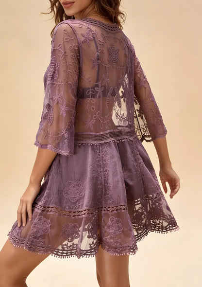 Koronkowa sukienka plażowa z dekoltem "V"