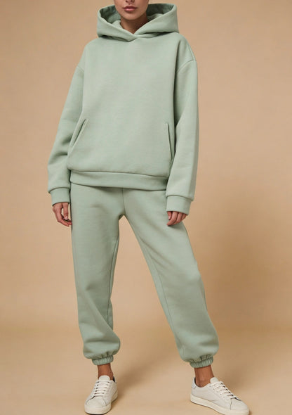 Luźny komplet sportowy