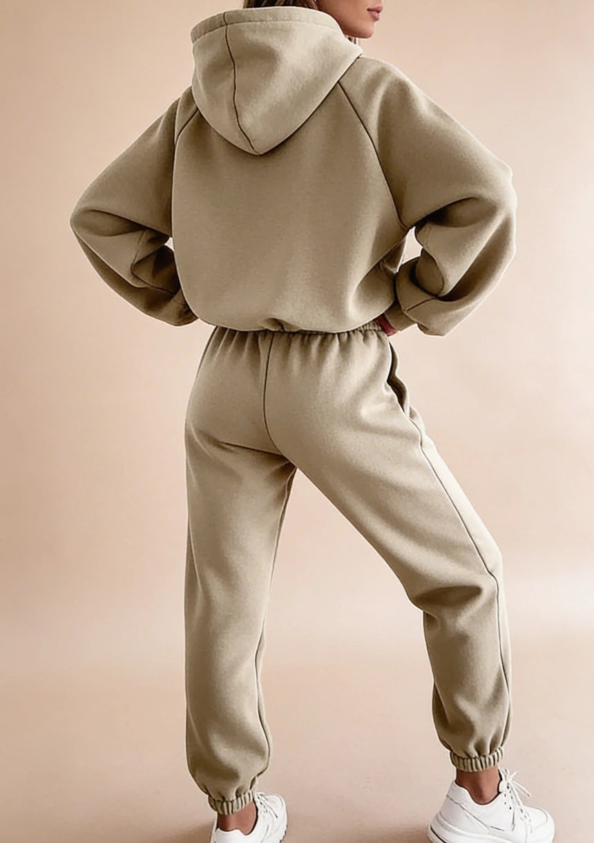 Dresowy komplet sportowy