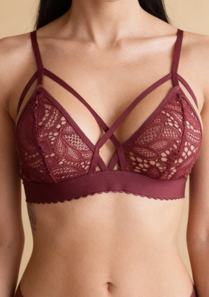 Biustonosz koronkowy bralette z dekoracyjnymi paskami