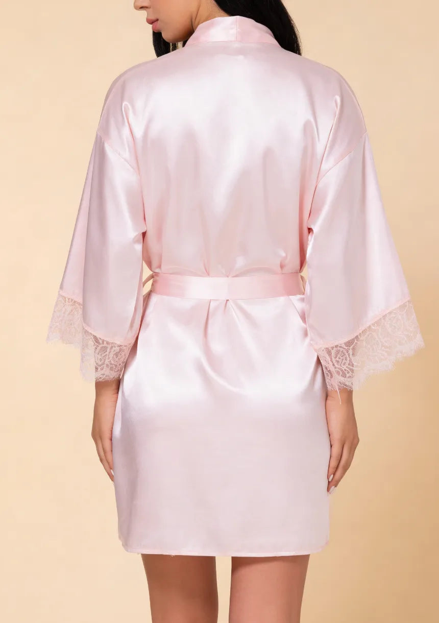 Satynowy szlafrok peniuar z koronką