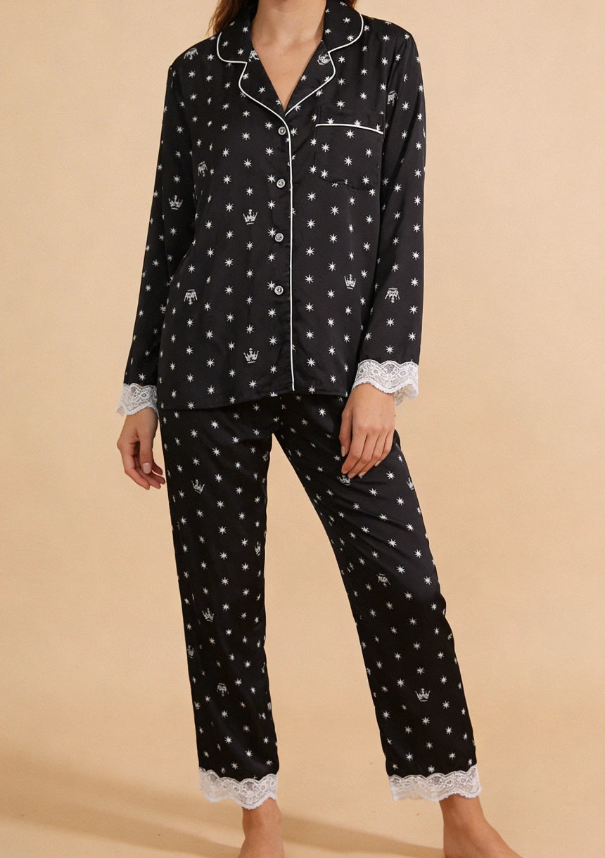 Koszulowa piżama damska z motywem gwiazdek