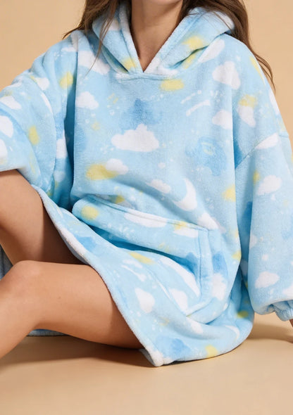 Puchata kocobluza oversize z kapturem i kieszonką