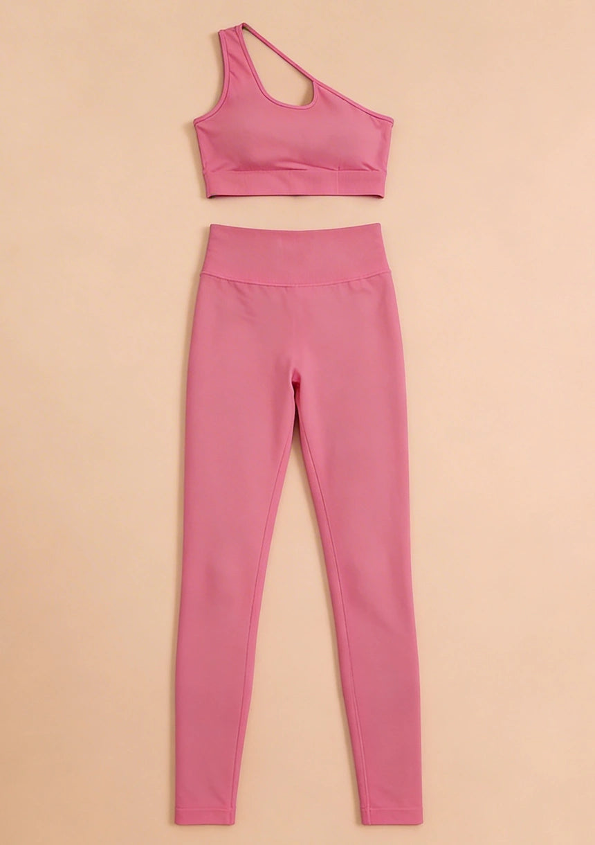 Komplet sportowy z asymetrycznym topem